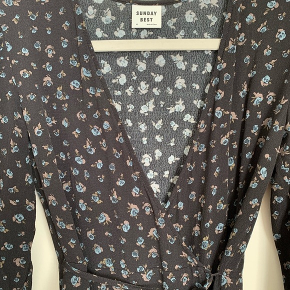 *SOLD* Aritzia Sunday Best Marion Dress - Picture 5 of 7